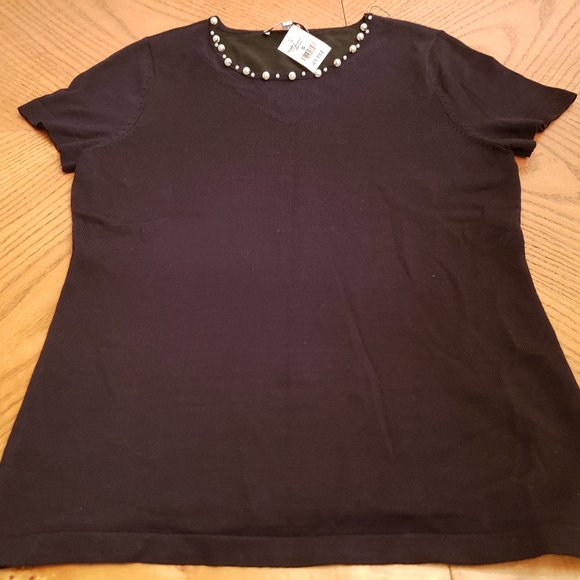 T-Shirt - Picture 1 of 2